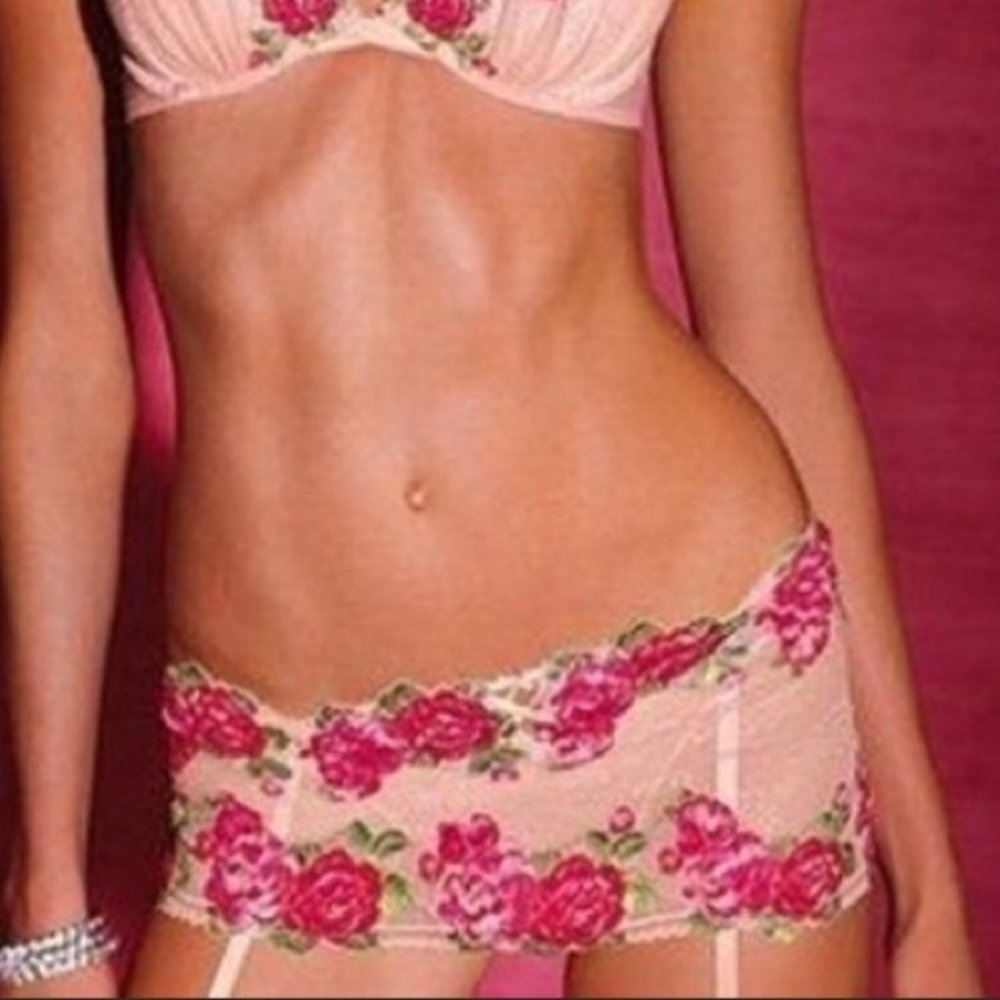 Victoria's Secret‎ Garter Skirt Lace Rose Floral Crystal Embellished Small Pink
